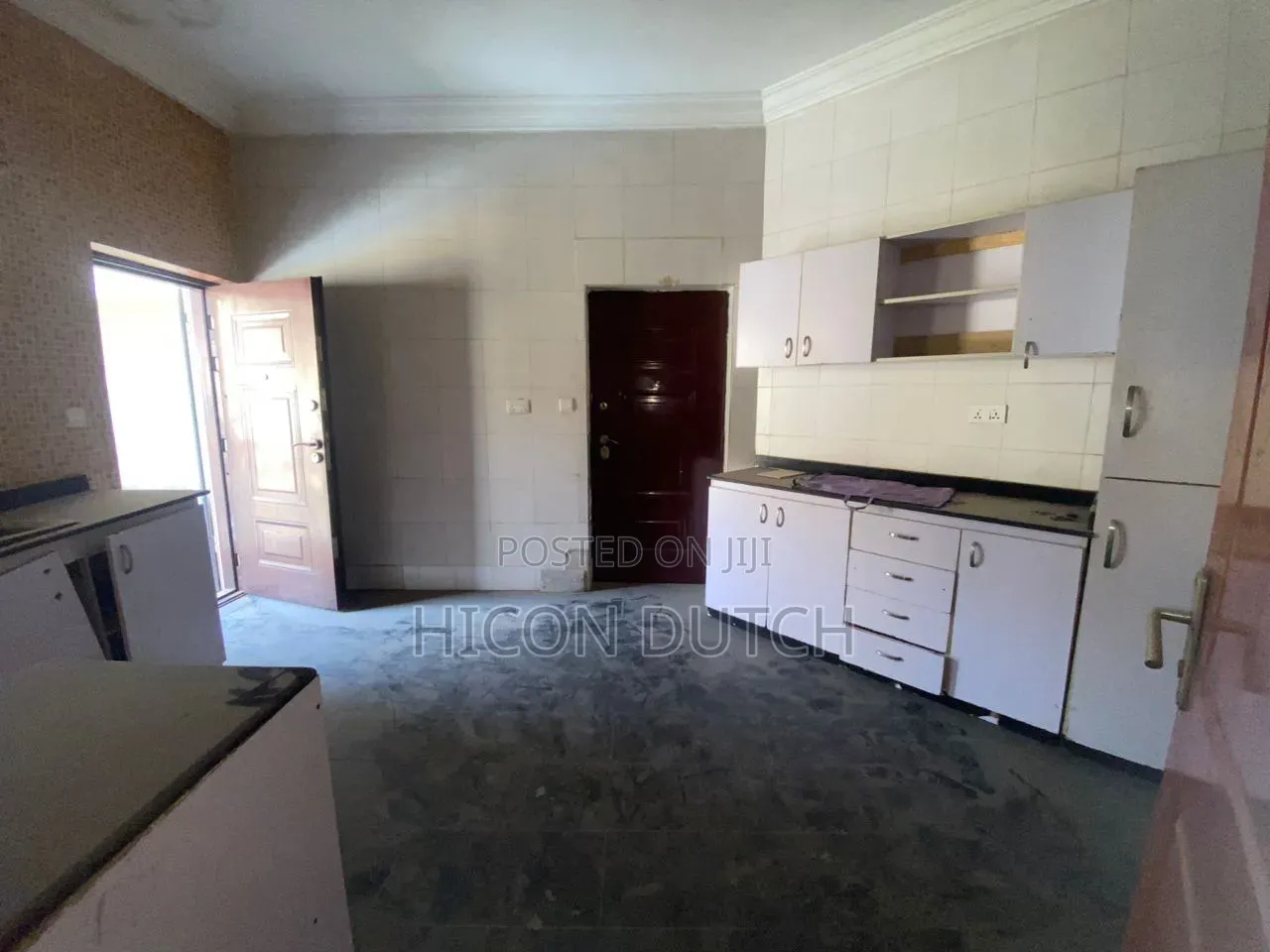 3bdrm Block of Flats in 4Th Avenue, Gwarinpa for rent
