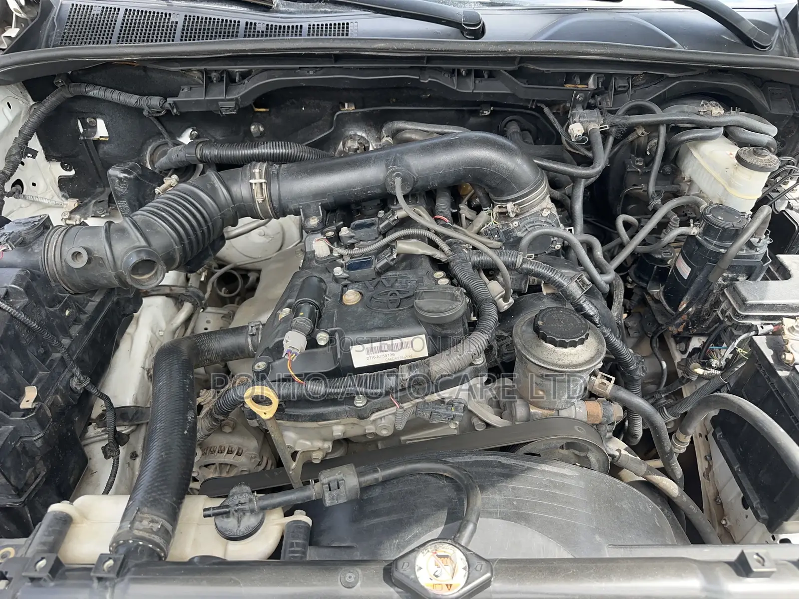 Toyota Hilux SR 4x4 2017 Off white