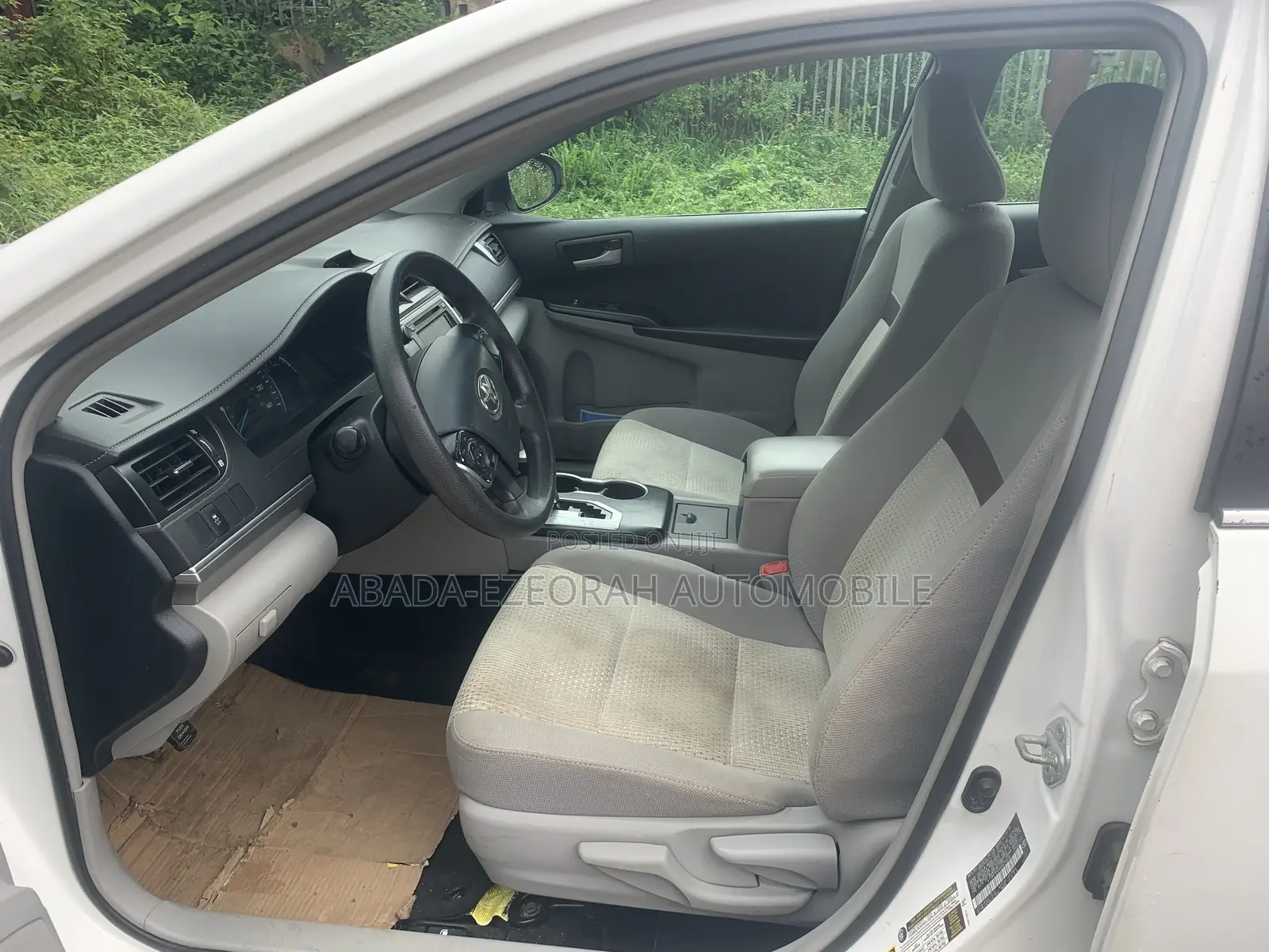 Toyota Camry LE 4dr Sedan (2.5L 4cyl 6A) 2012 White