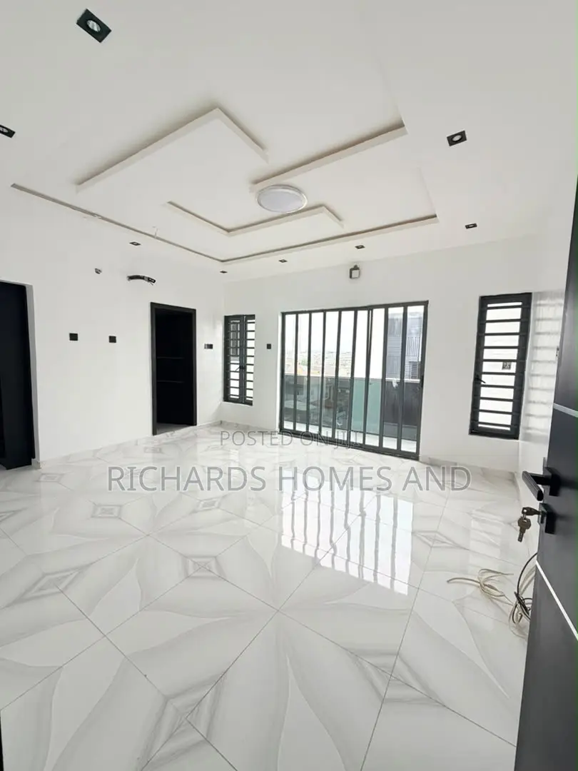 4bdrm Duplex in Opebi for sale