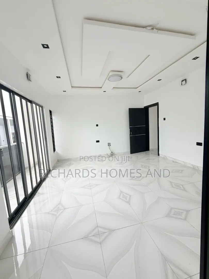 4bdrm Duplex in Opebi for sale