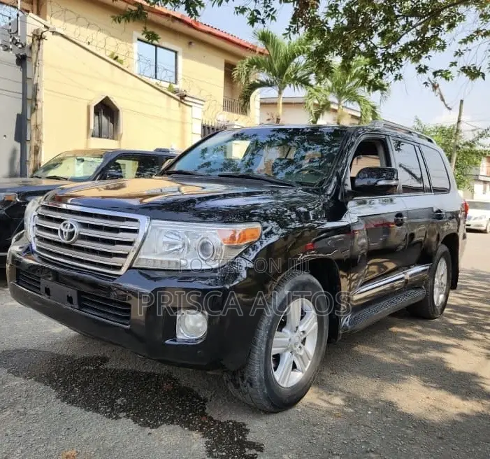 Toyota Land Cruiser 2012 Black