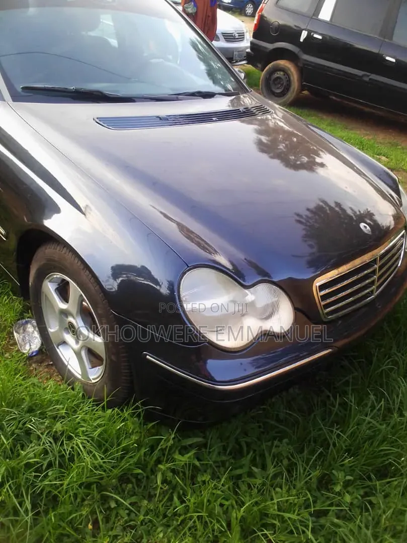Mercedes-Benz C200 2006 Blue