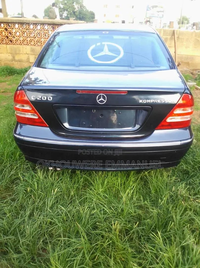 Mercedes-Benz C200 2006 Blue