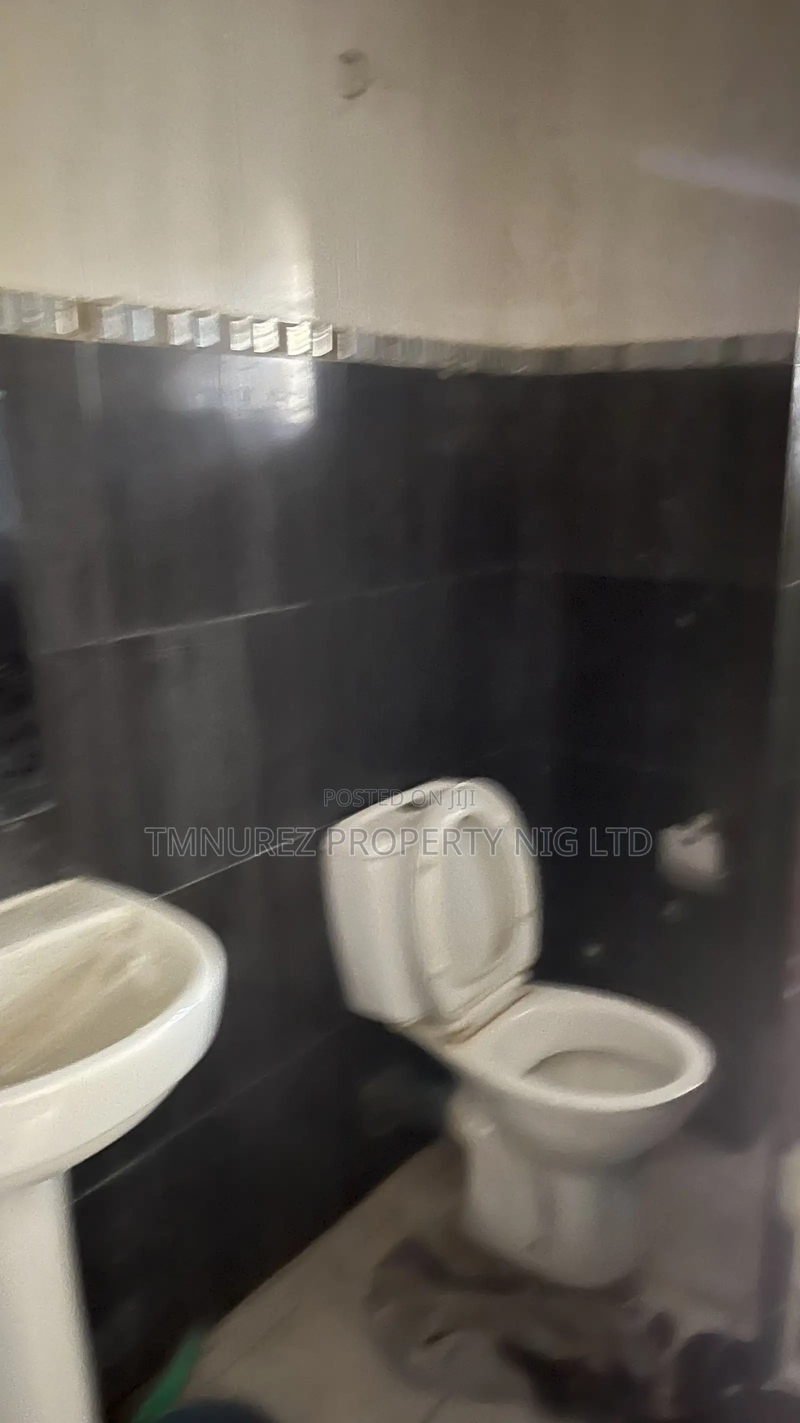 4bdrm Duplex in Main Lekki Phase 1 for rent