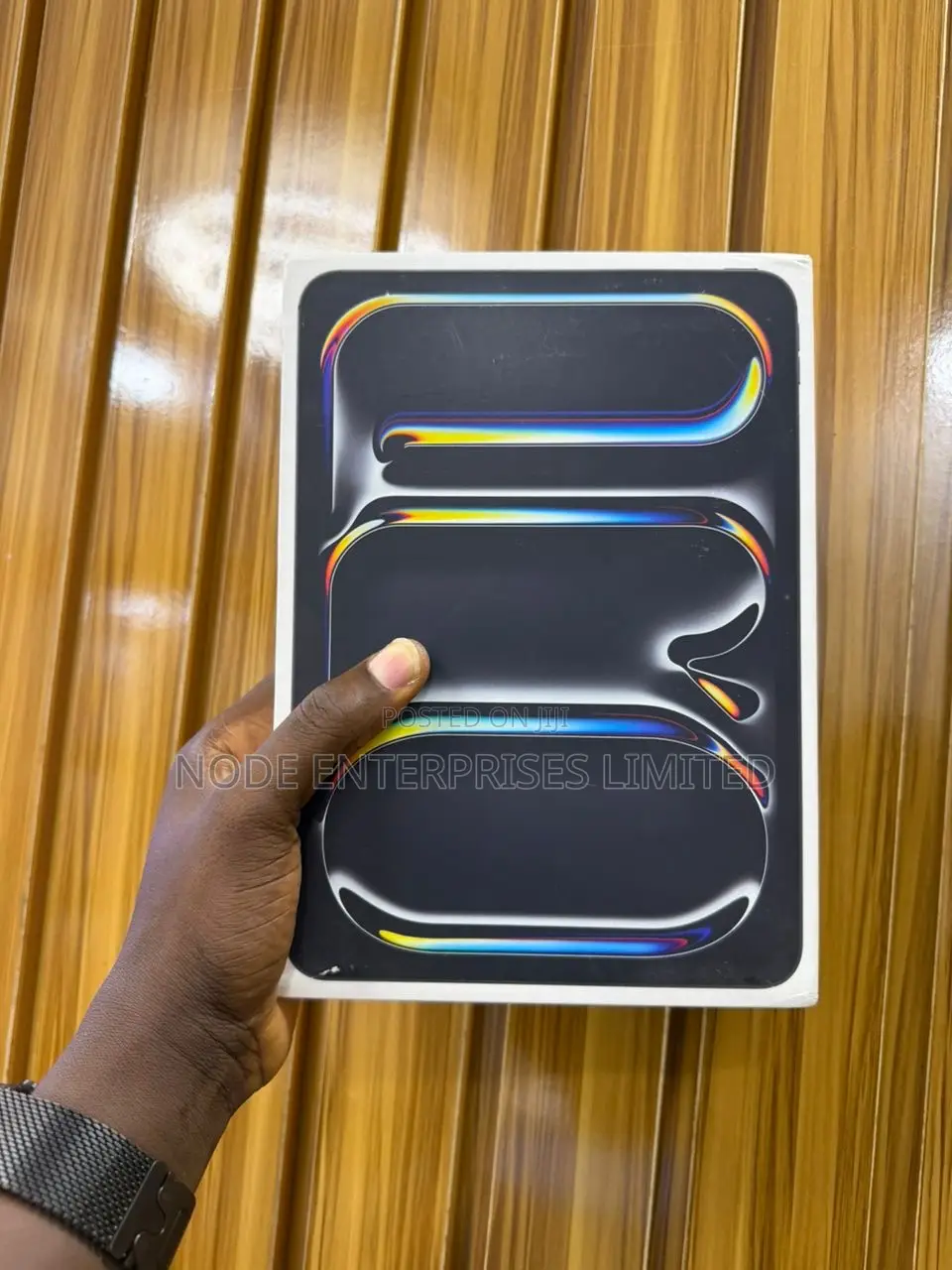 New Apple iPad Pro 13 (2025) 256 GB Black