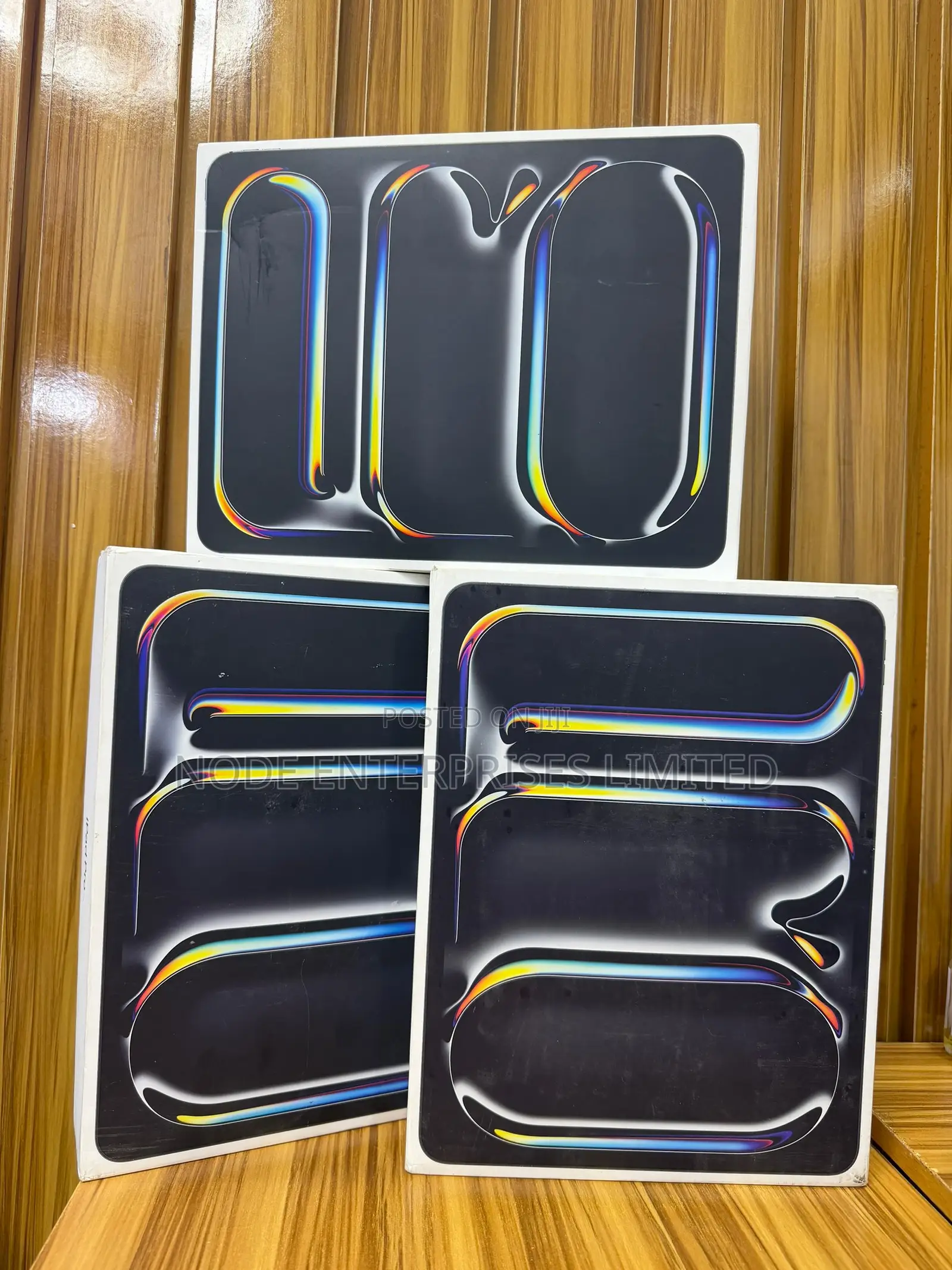 New Apple iPad Pro 13 (2025) 256 GB Black