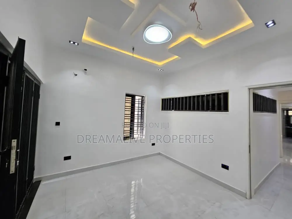 5bdrm Duplex in Katampe Extension for rent