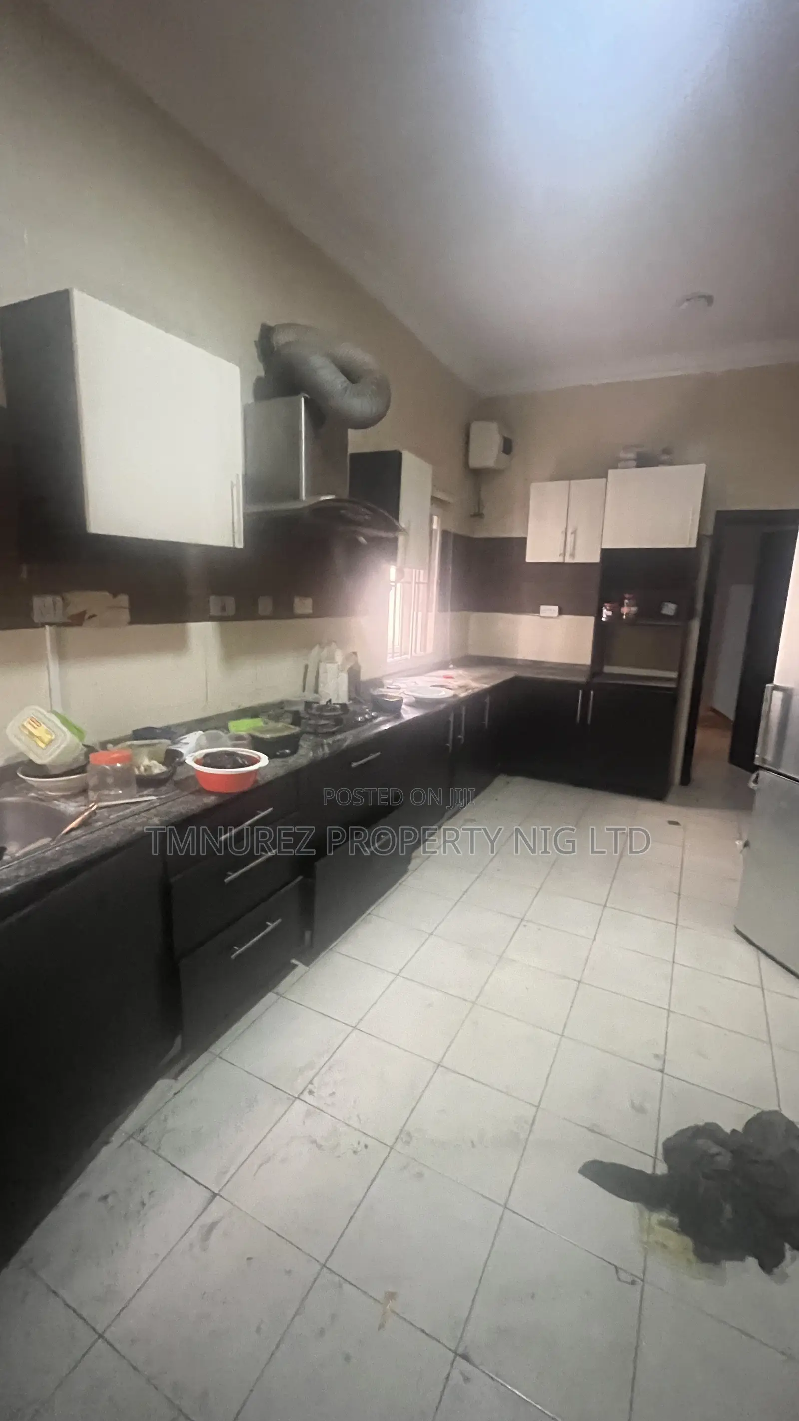 4bdrm Duplex in The Heart Of Lekki for rent