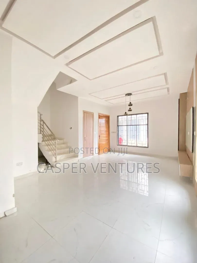 4bdrm Duplex in Lekki County, Ikota for sale