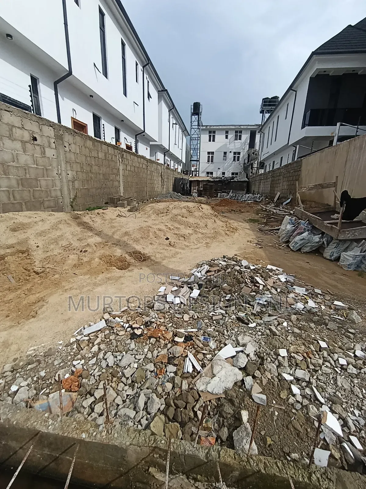 A 400sqm Table Dry Land With Governor Concent