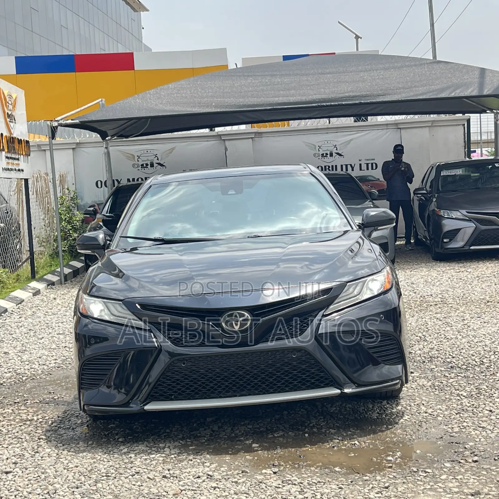 Toyota Camry 2018 Blue