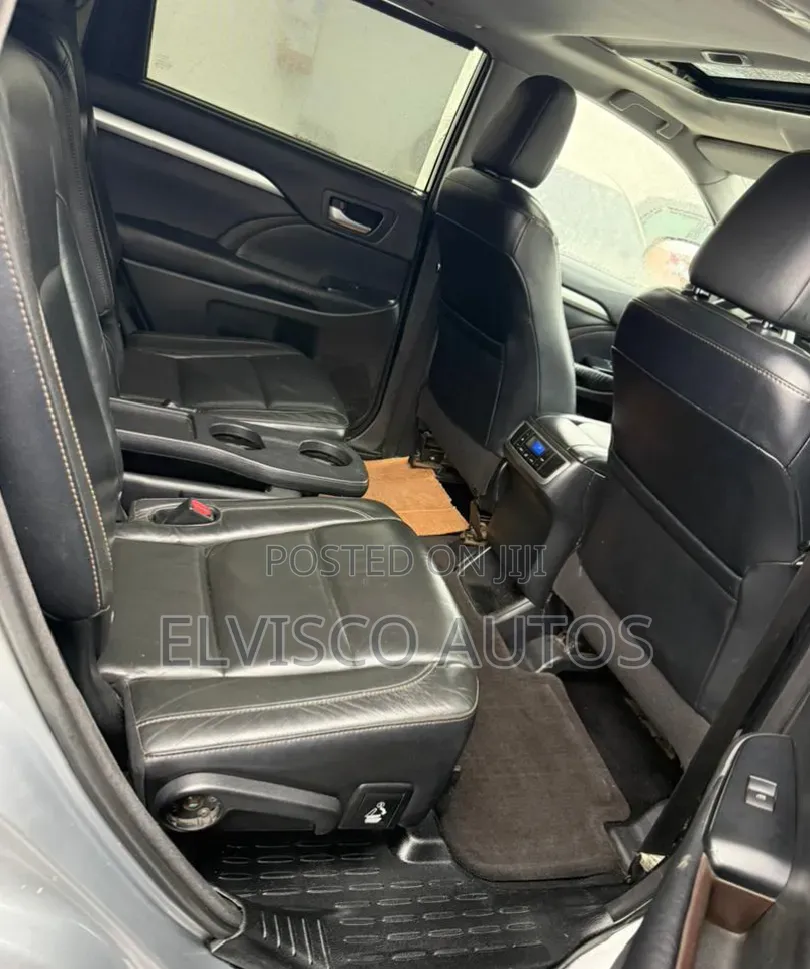 Toyota Highlander 2018 Silver