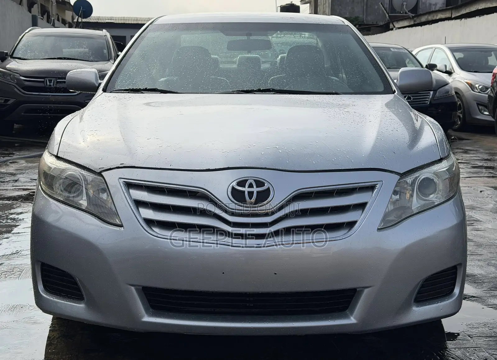 Toyota Camry LE 4dr Sedan (2.5L 4cyl 6A) 2011 Silver