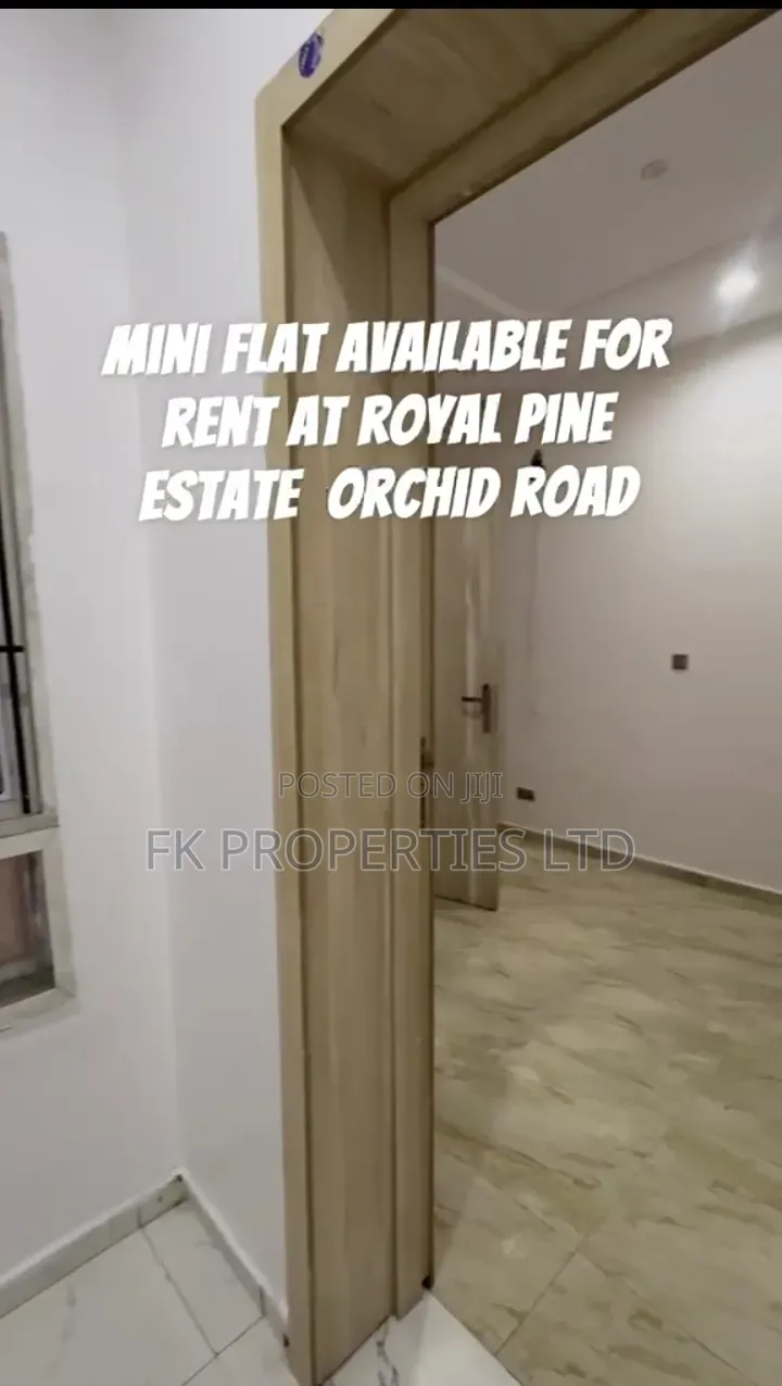 Mini Flat in Orchid, Chevron for rent