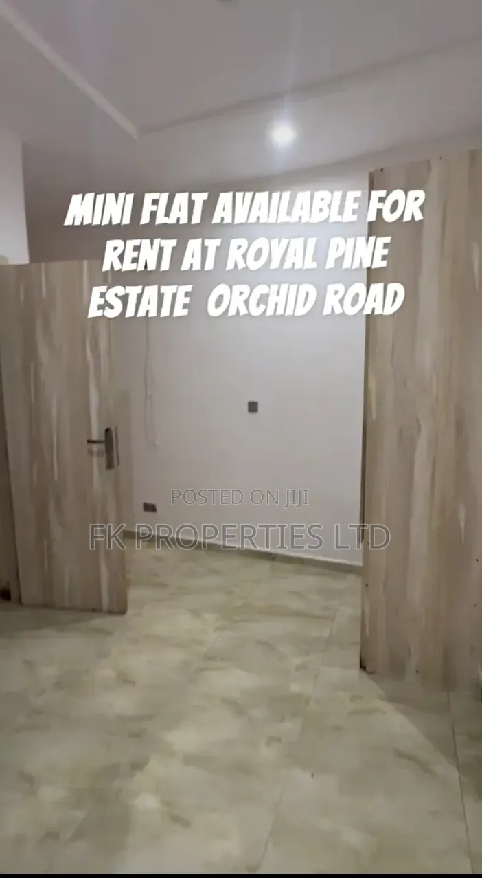 Mini Flat in Orchid, Chevron for rent