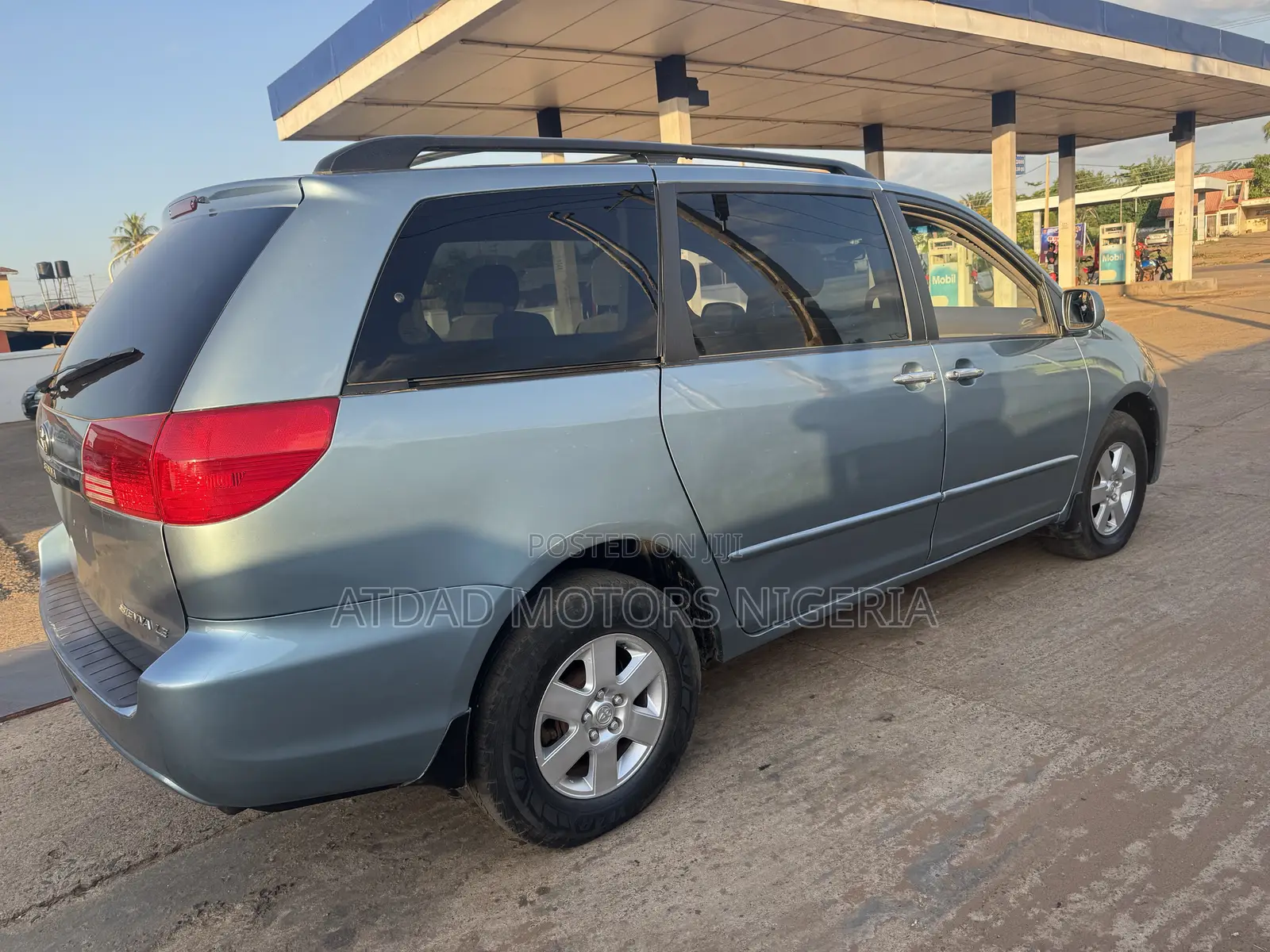 Toyota Sienna LE AWD 2005 Blue
