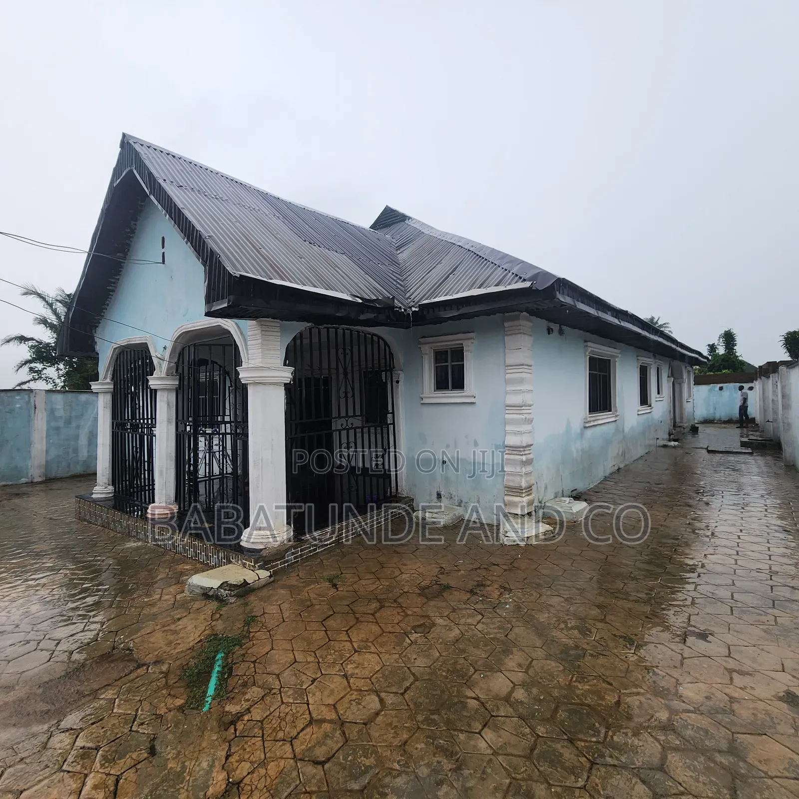 2bdrm Block of Flats in Akinyele for sale