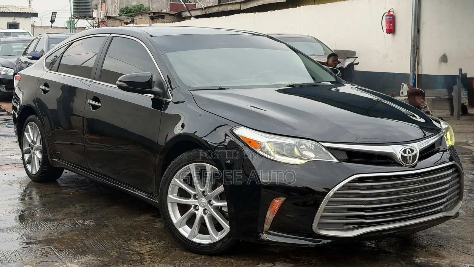 Toyota Avalon Limited 4dr Sedan (3.5L 6cyl 6A) 2014 Black