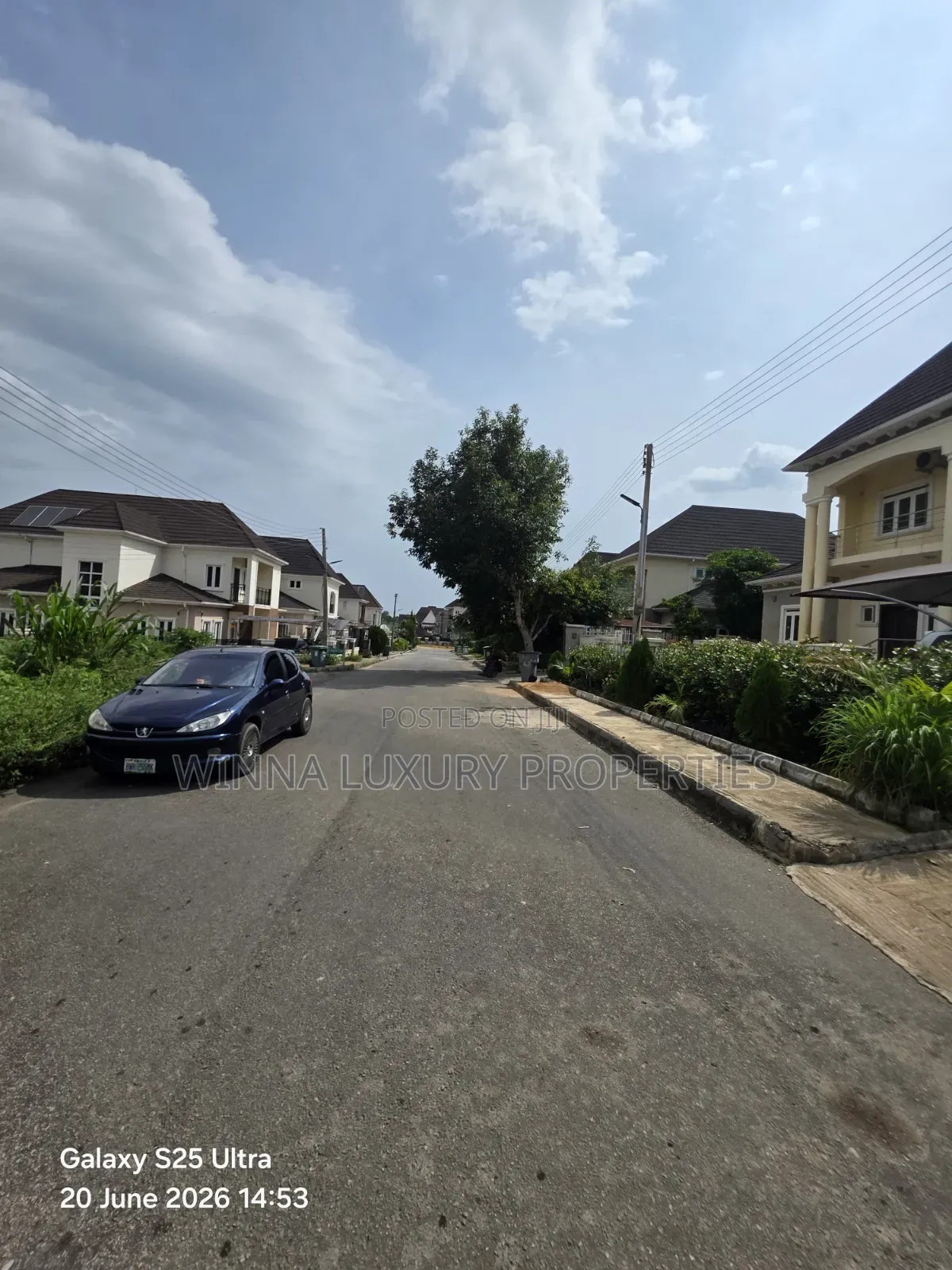 6bdrm Duplex in River Park Estate, Lugbe District for sale