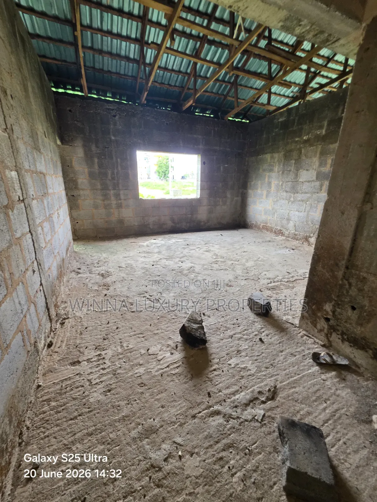 5bdrm Duplex in Lugbe District for sale
