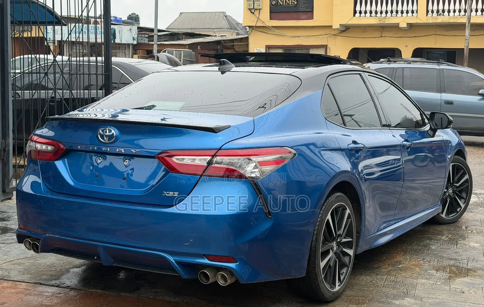 Toyota Camry XSE V6 (3.5L V6 8A) 2019 Blue