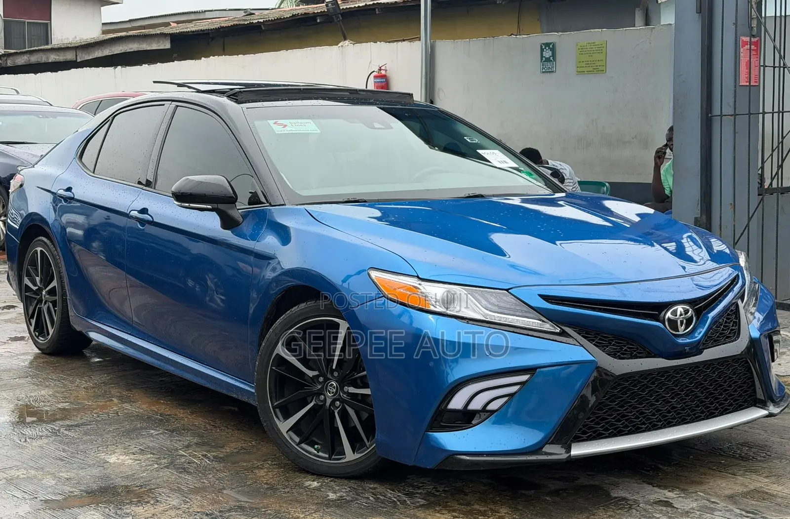 Toyota Camry XSE V6 (3.5L V6 8A) 2019 Blue