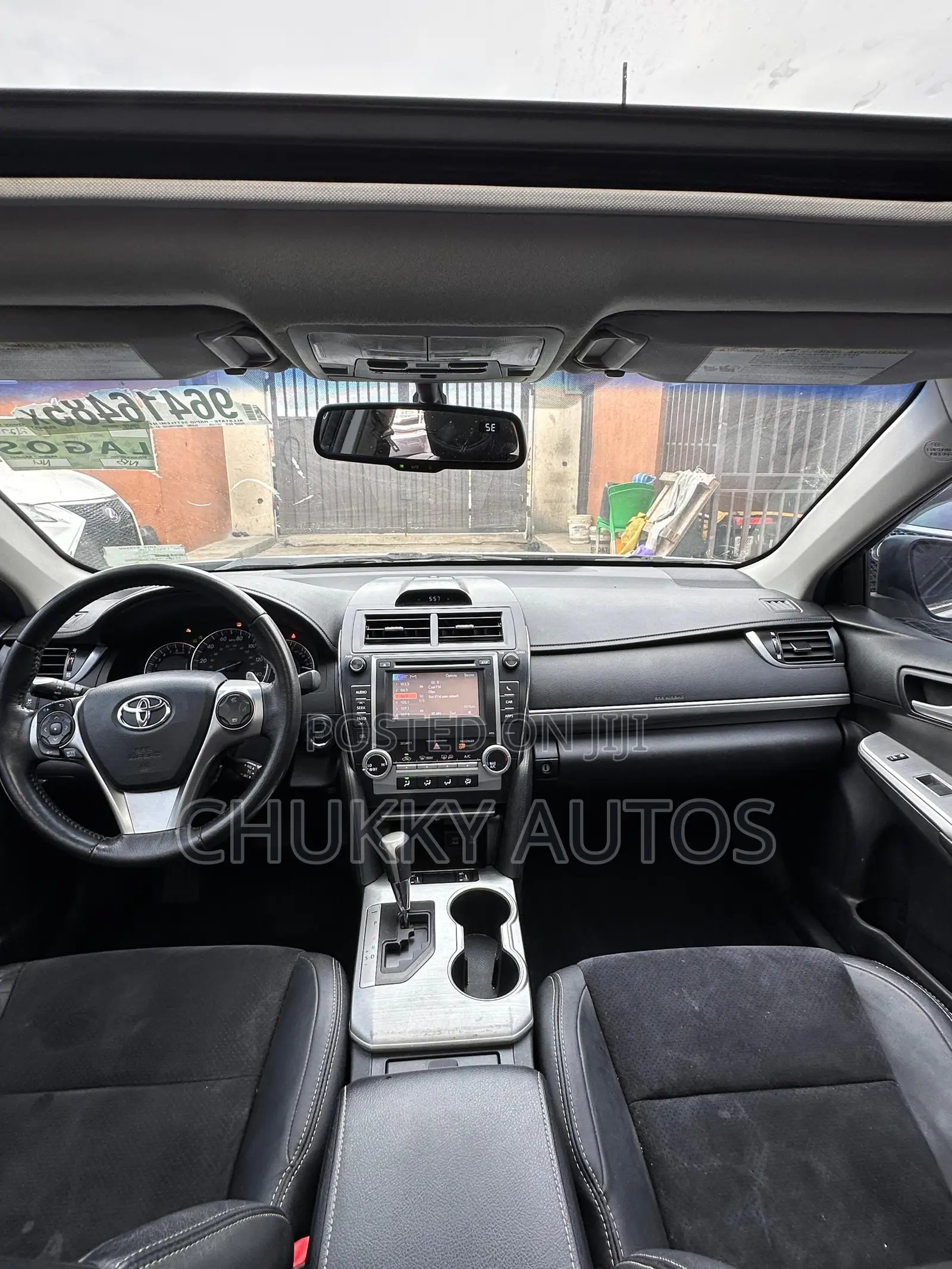 Toyota Camry SE V6 4dr Sedan (3.5L 6cyl 6A) 2013 Silver