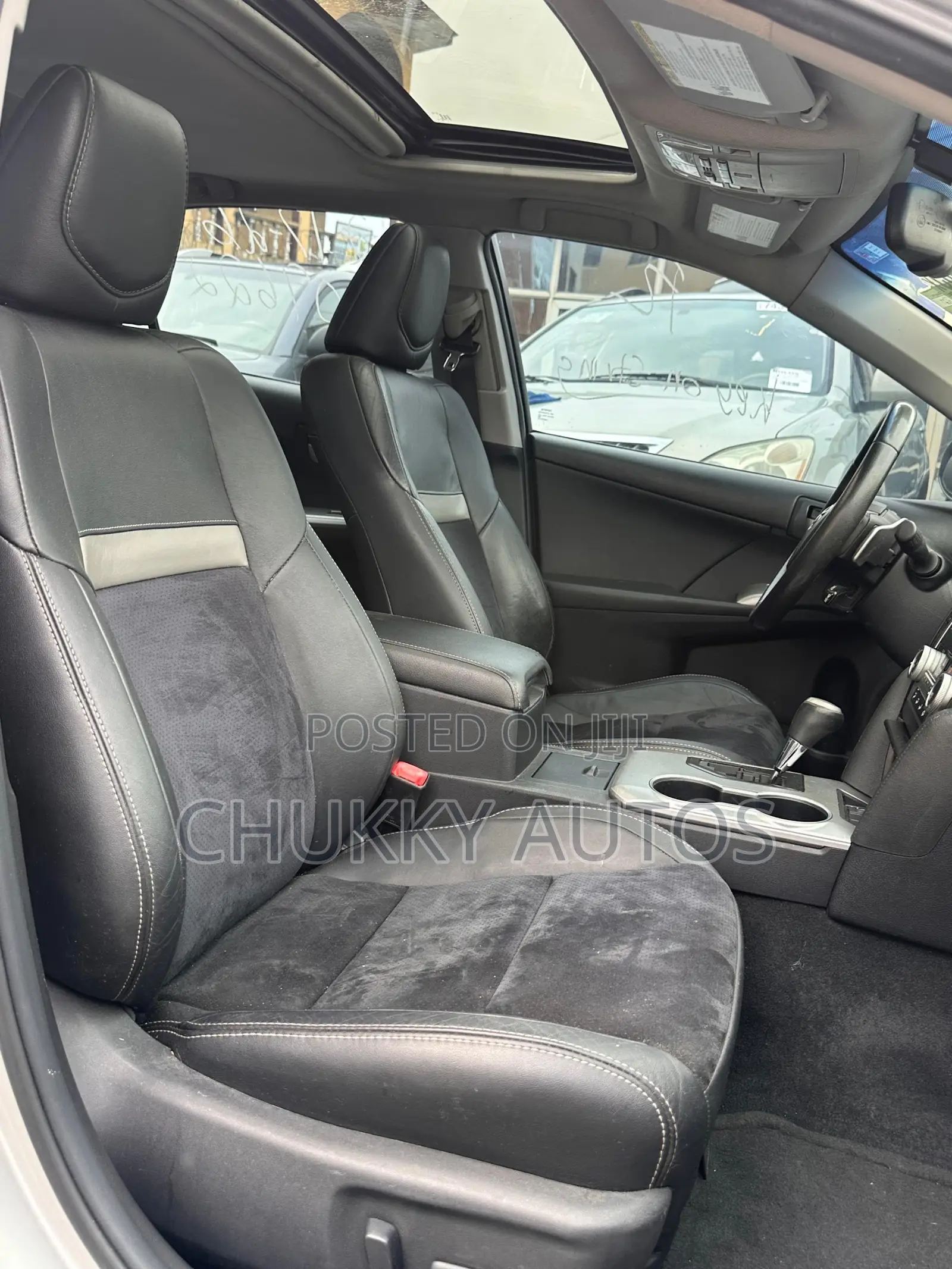 Toyota Camry SE V6 4dr Sedan (3.5L 6cyl 6A) 2013 Silver