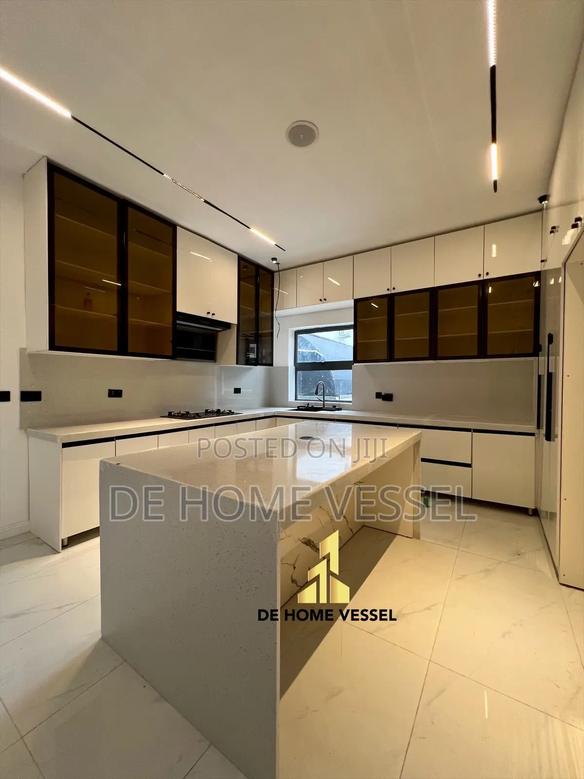 5bdrm Duplex in Lekki for sale