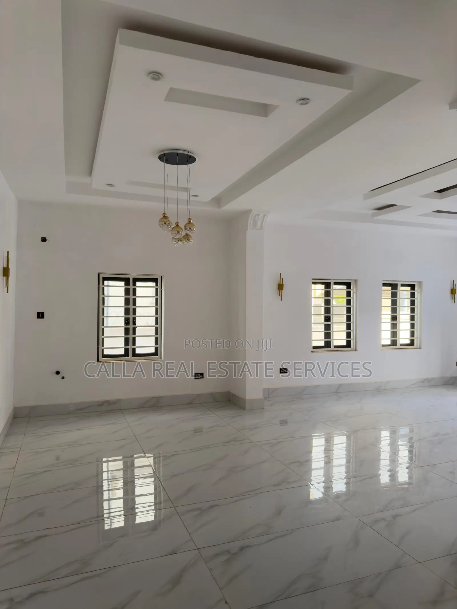 5bdrm Duplex in Karsana for sale