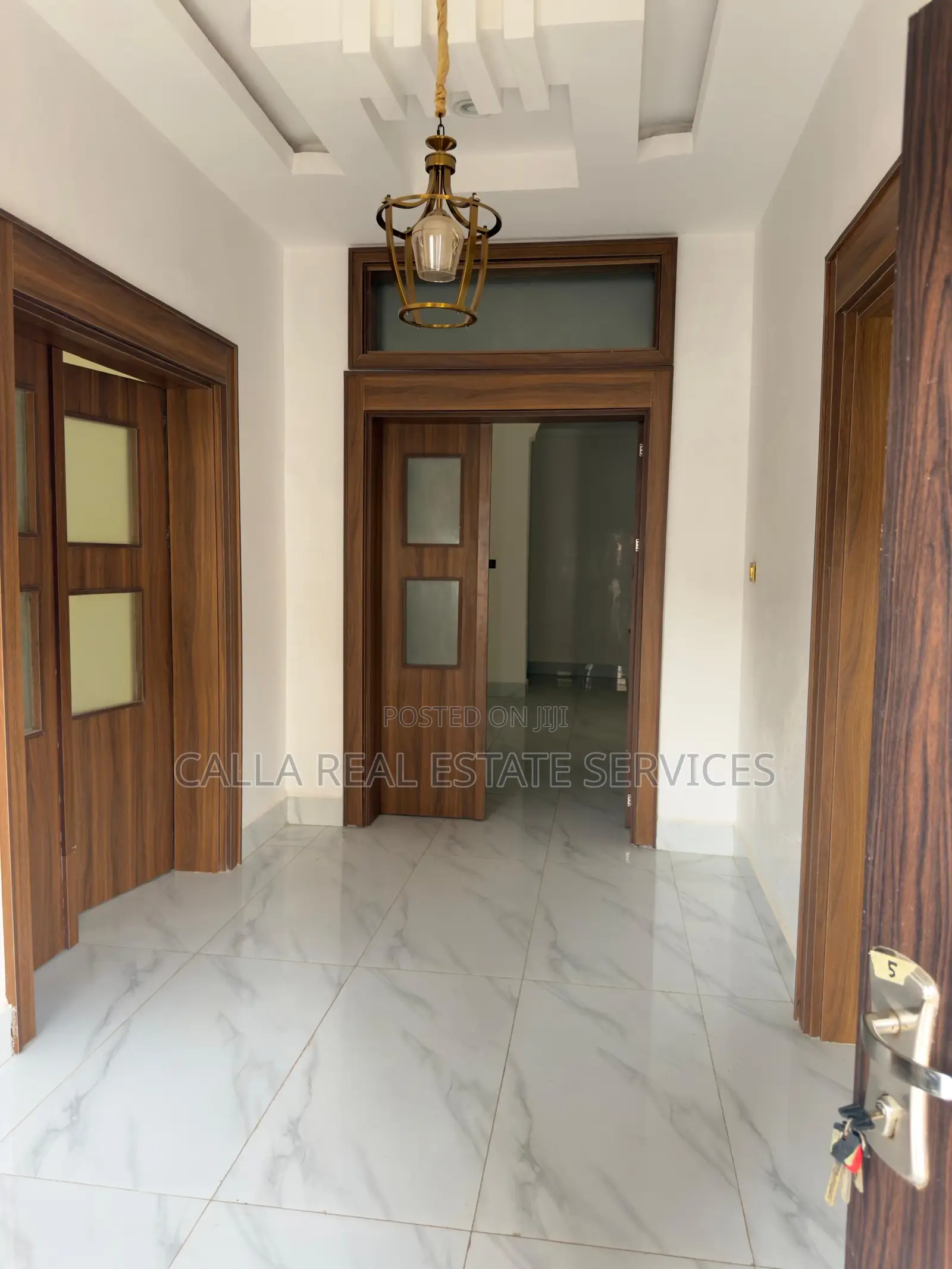 5bdrm Duplex in Karsana for sale