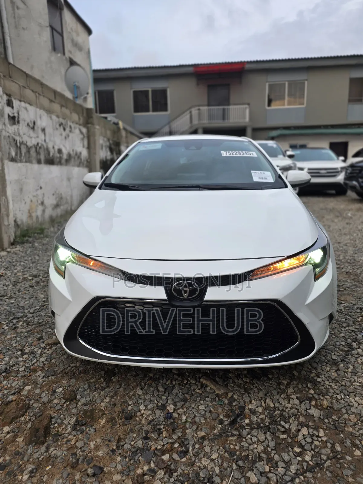 Toyota Corolla LE 2022 White
