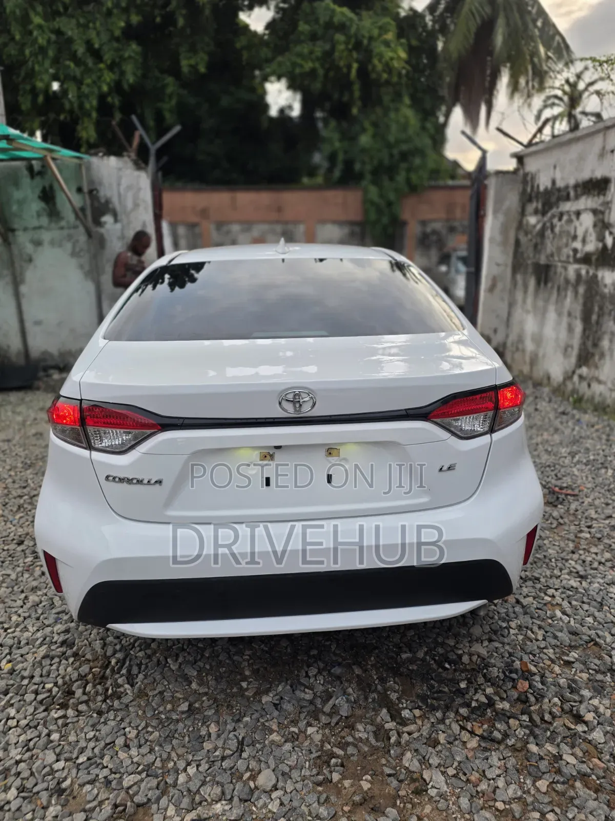 Toyota Corolla LE 2022 White
