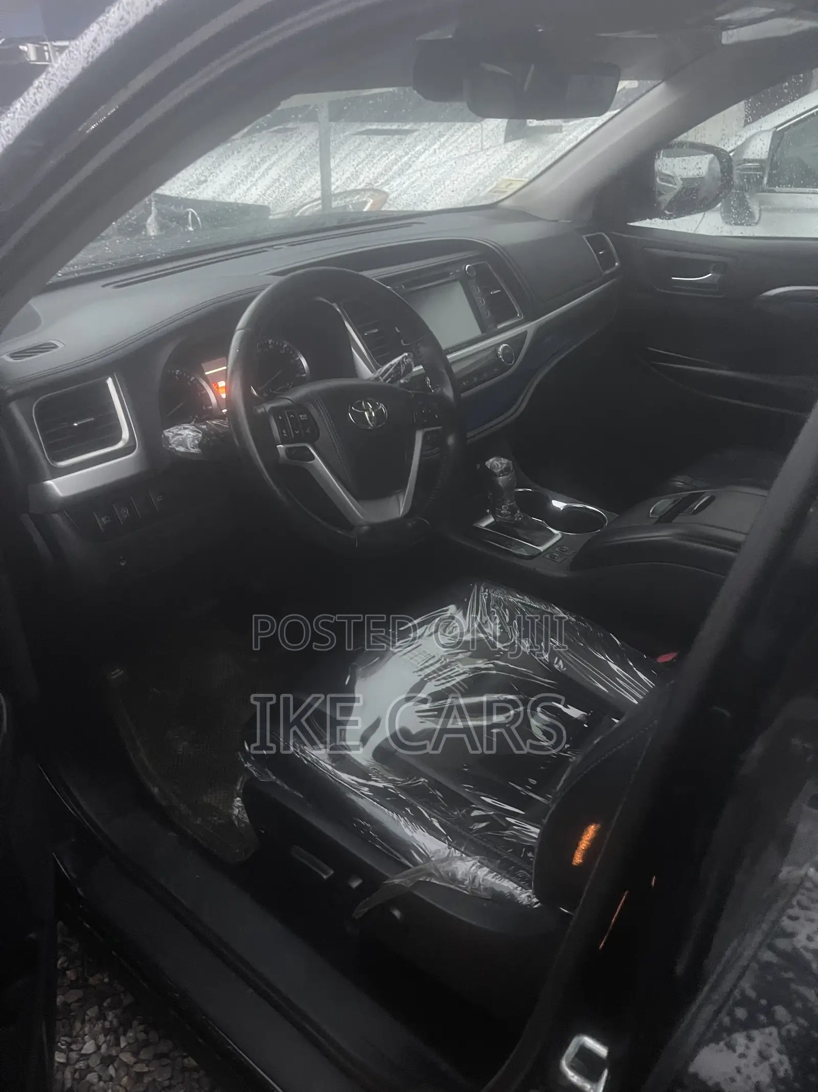 Toyota Highlander SE 4x4 V6 (3.5L 6cyl 8A) 2018 Black