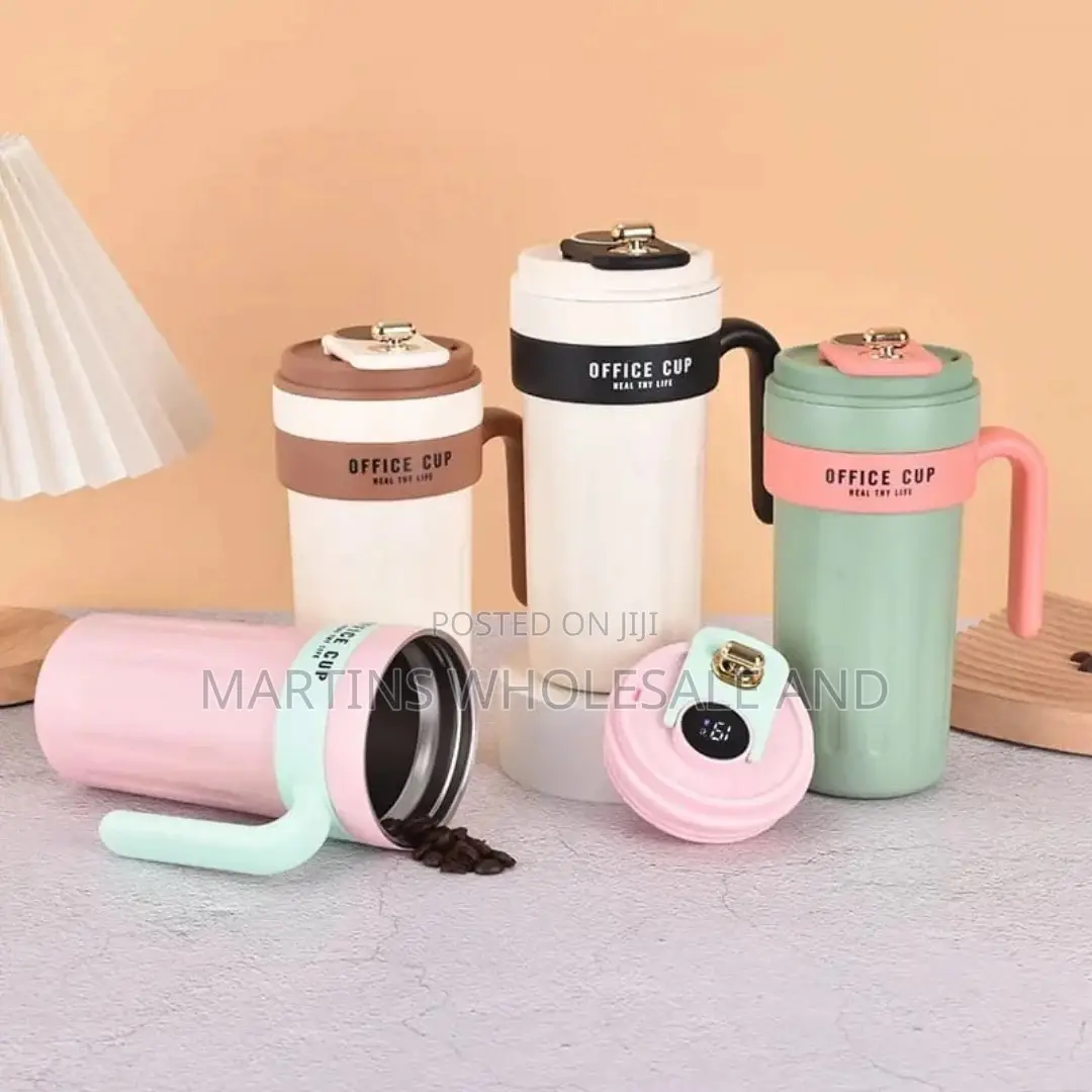 650ml Stainless Steel Coffee Mug Features an Led Touch Screen on the L
