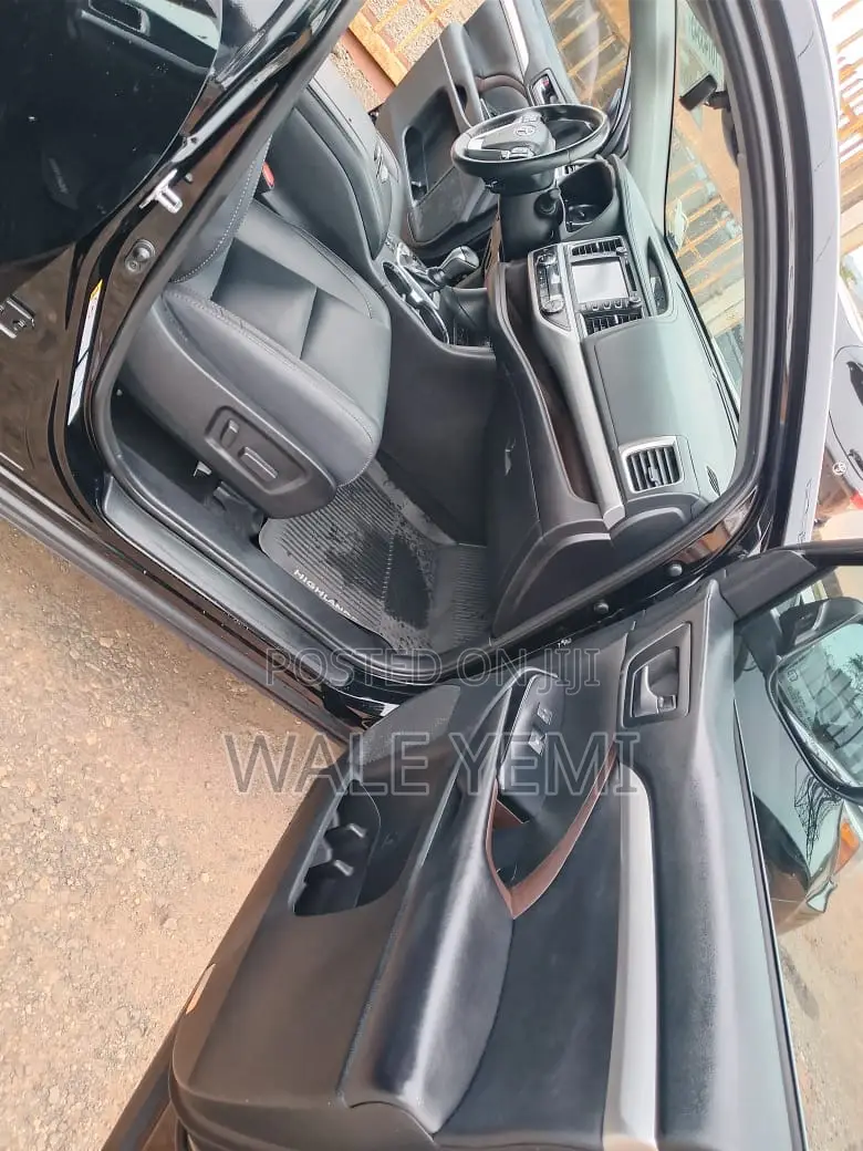 Toyota Highlander XLE 2019 Black