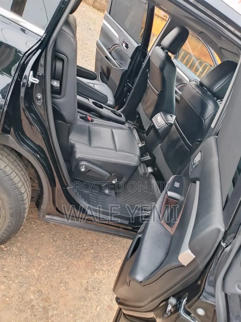 Toyota Highlander XLE 2019 Black
