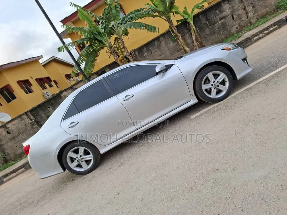 Toyota Camry 2013 Silver