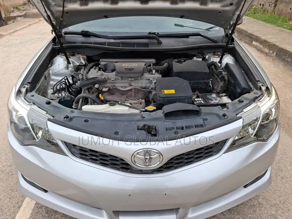 Toyota Camry 2013 Silver