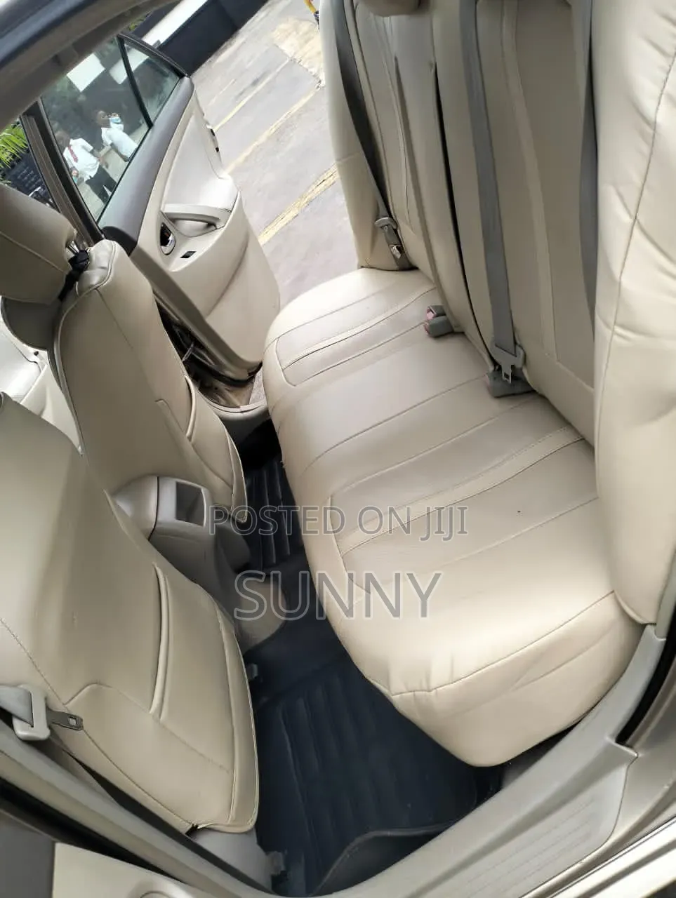 Toyota Camry LE 4dr Sedan (2.4L 4cyl 5A) 2009 Gold