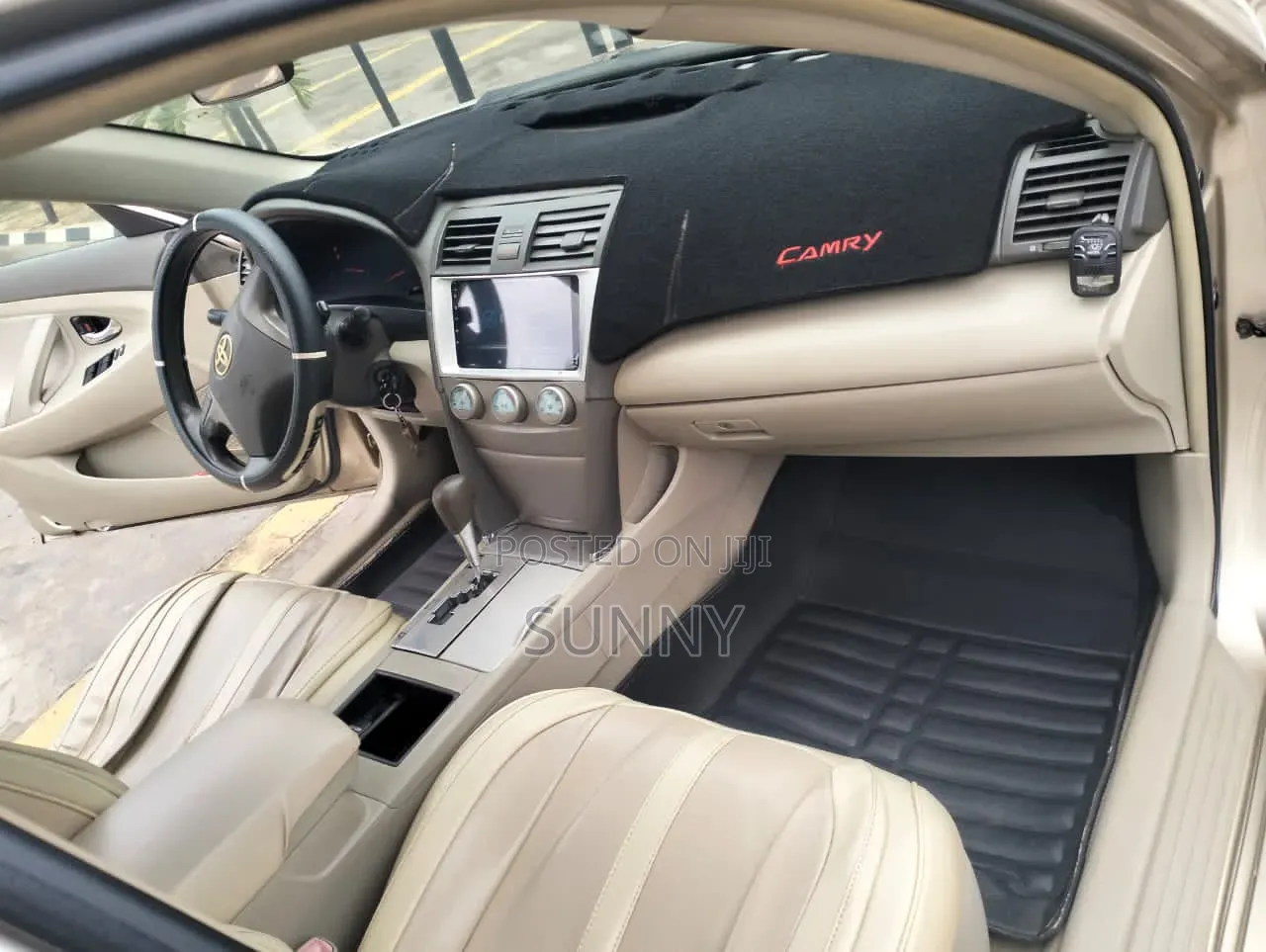 Toyota Camry LE 4dr Sedan (2.4L 4cyl 5A) 2009 Gold