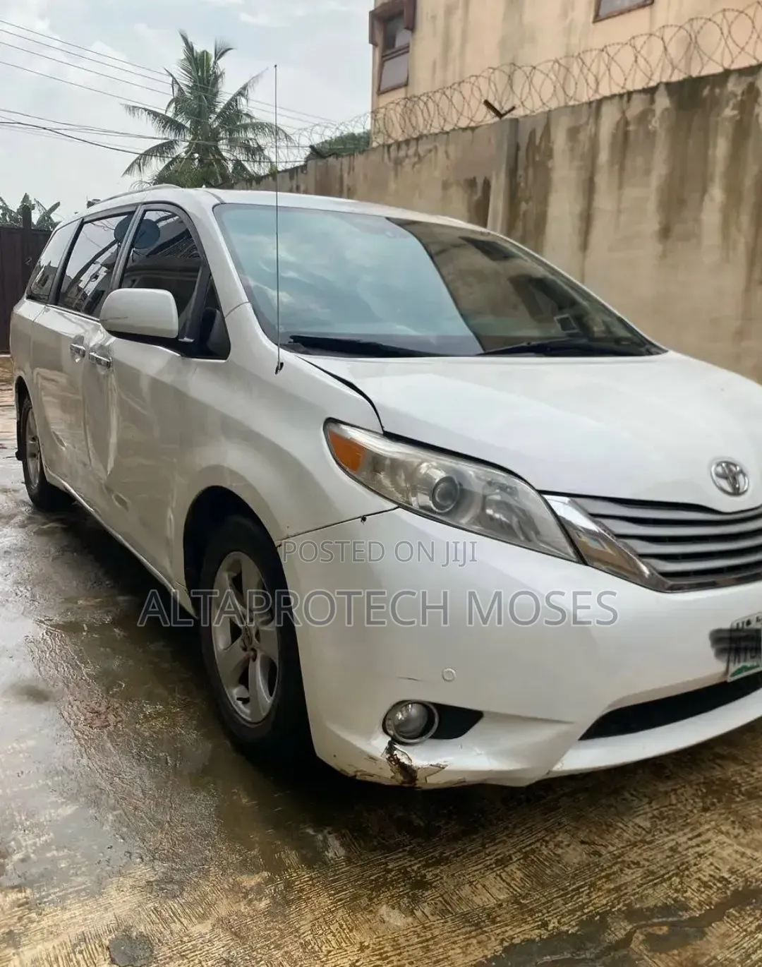Toyota Sienna 2012 White