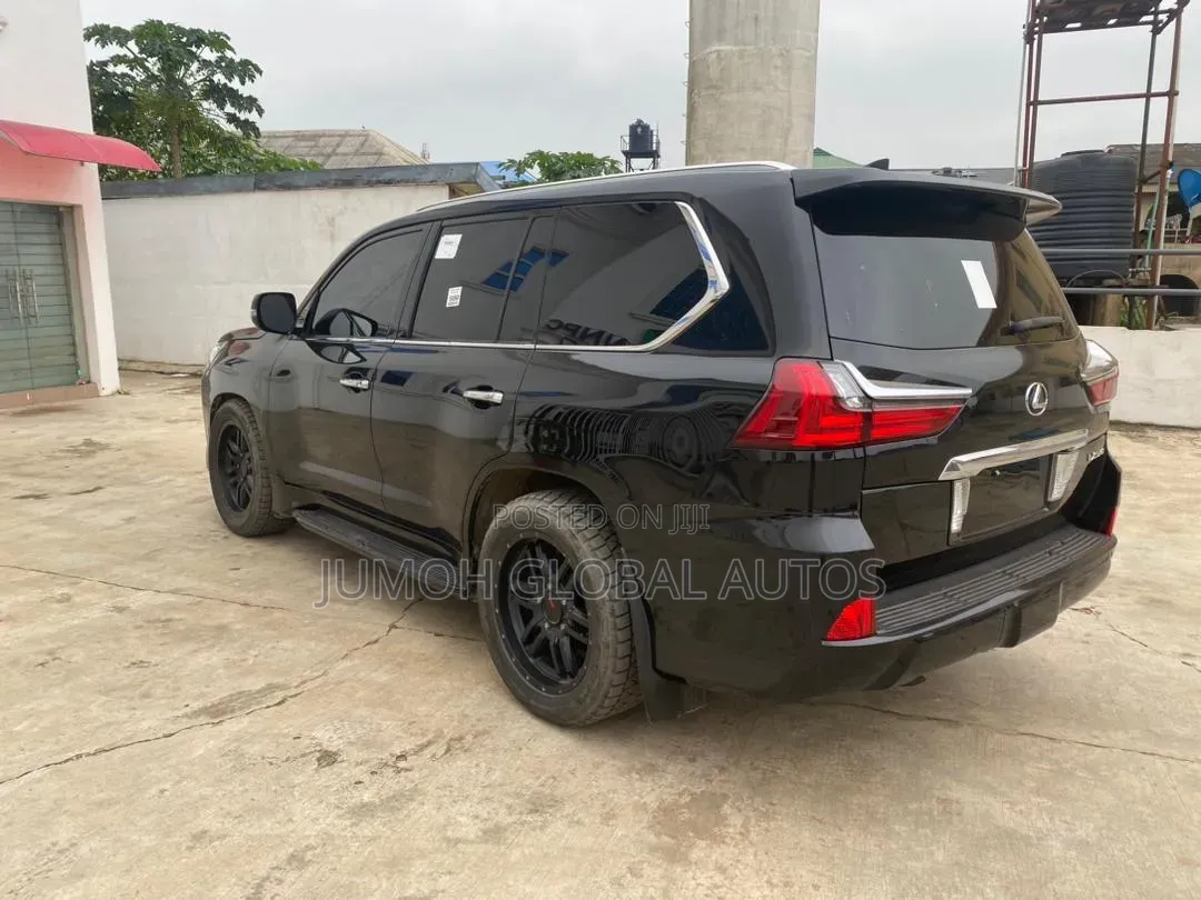 Lexus LX 2017 Black