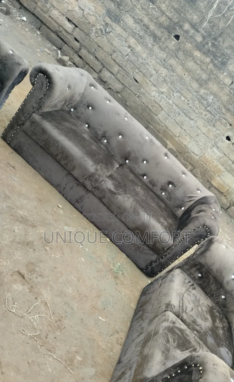 Brand New Top Quality 7 Seaters Luxury Fabric Sofa Set (3,2,1,1)
