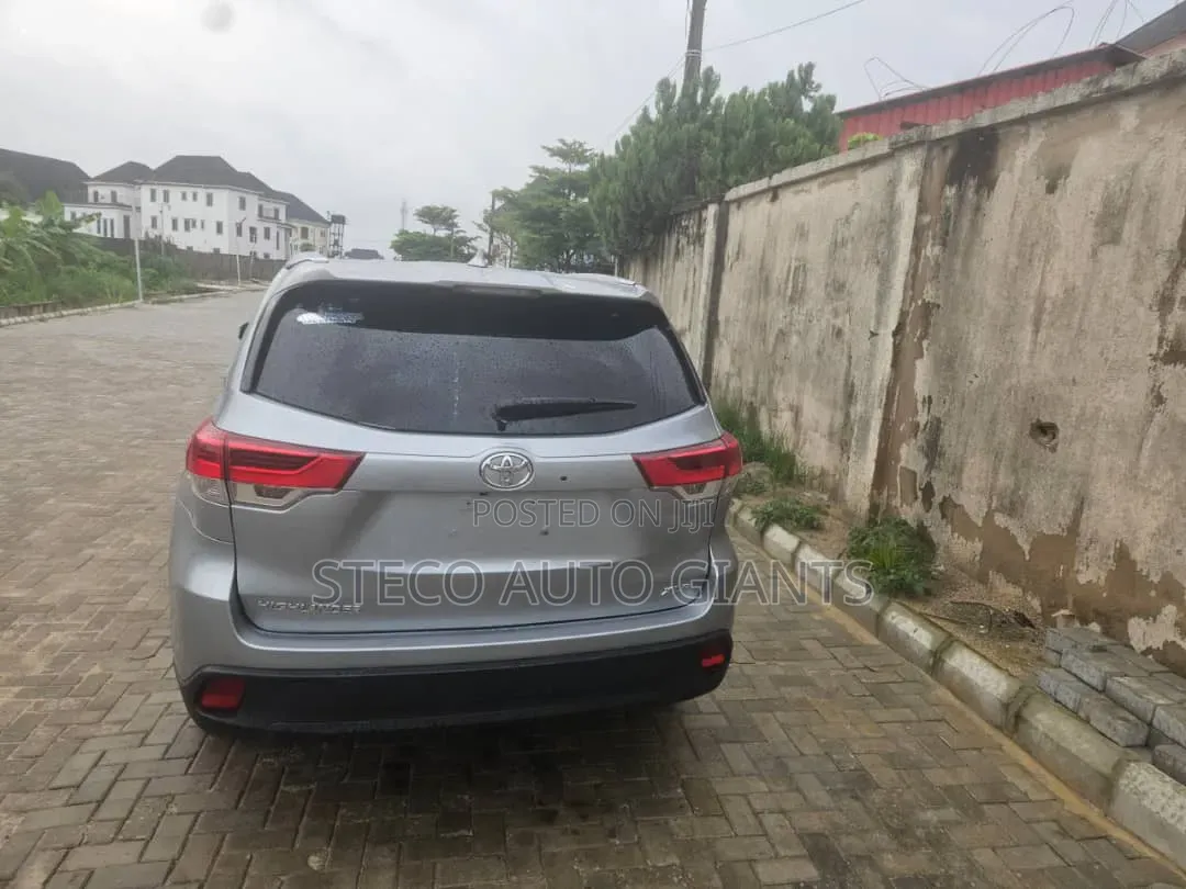 Toyota Highlander 2015 Silver