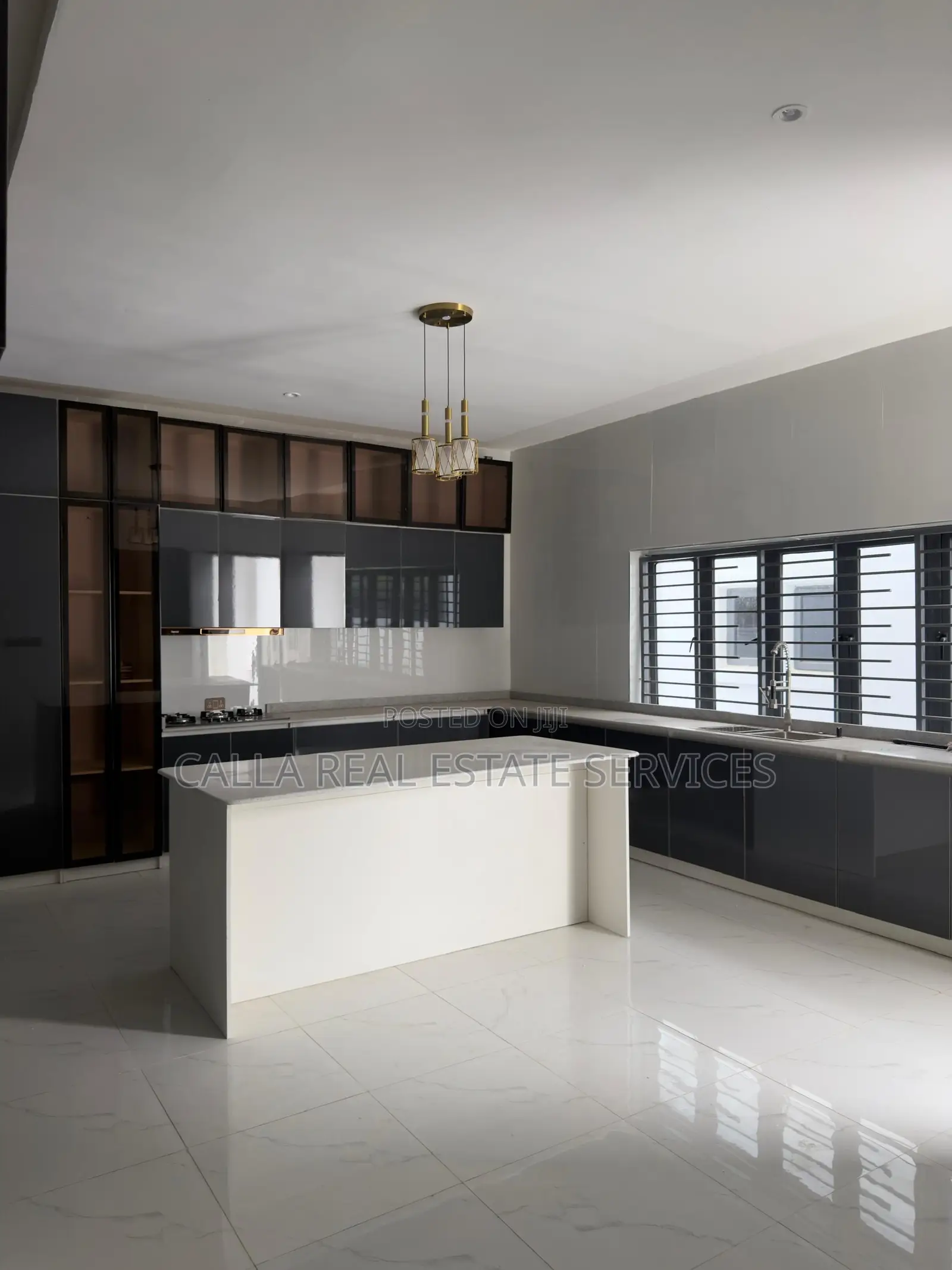 5bdrm Duplex in Karsana for sale
