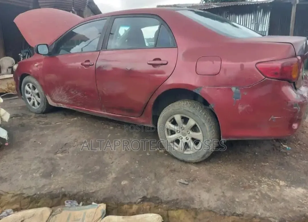 Toyota Corolla 2010 Red