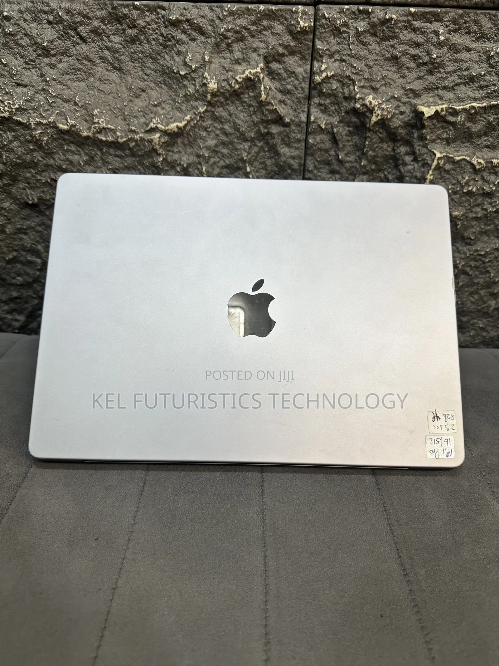 Laptop Apple MacBook Pro 2021 M1 16GB Apple M1 Pro SSD 512GB