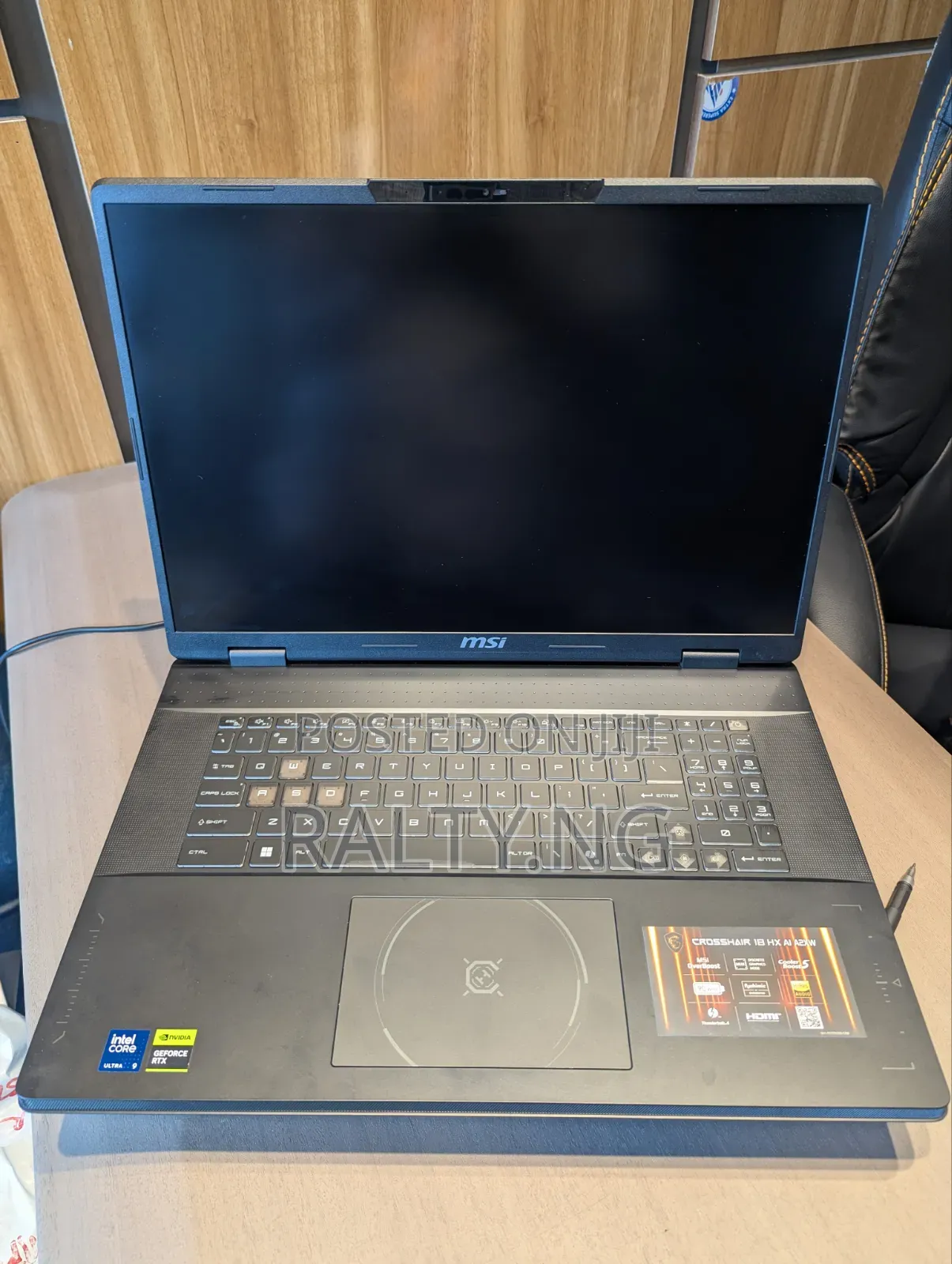 Laptop MSI Crosshair 17 32GB Intel Core Ultra 9 SSD 1T